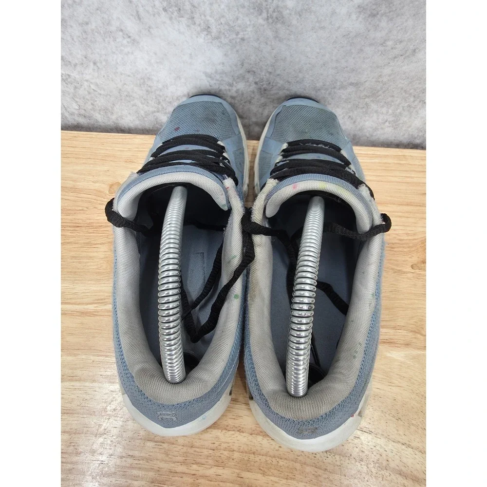 On Running Cloud 5 Running Shoes Womens 8 Blue Sneakers Trainers Athletic